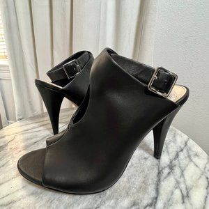 Vince Camuto Black Leather Heels * NEW *
